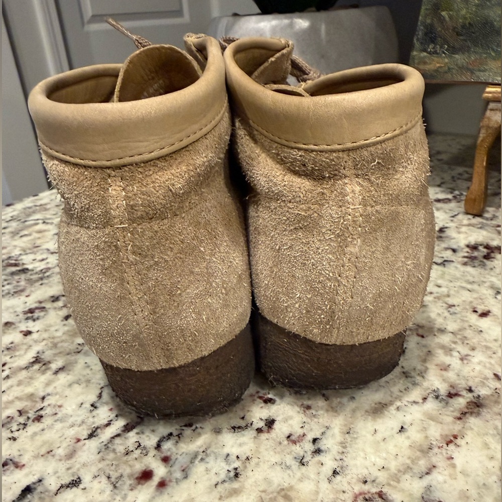 Clarks Originals Wallabee Chukka Boots Beige Suede Size 7.5. - Picture 5 of 8
